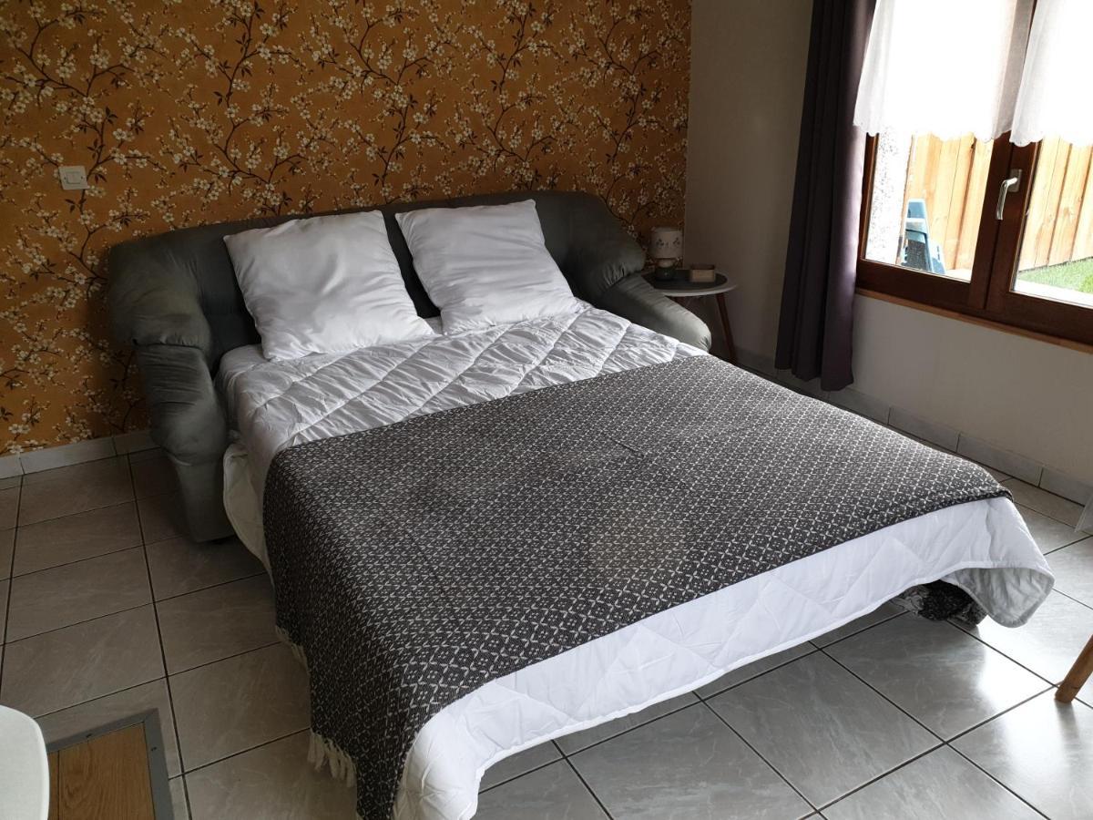 Revedelac Meuble Tout Confort Bremes ภายนอก รูปภาพ